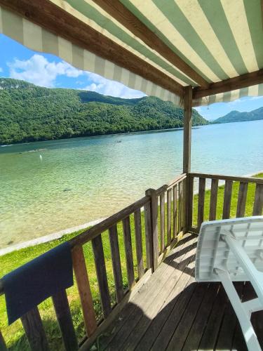 Condes Other | mobil home 4 personne 2 chambre vu lac a condes