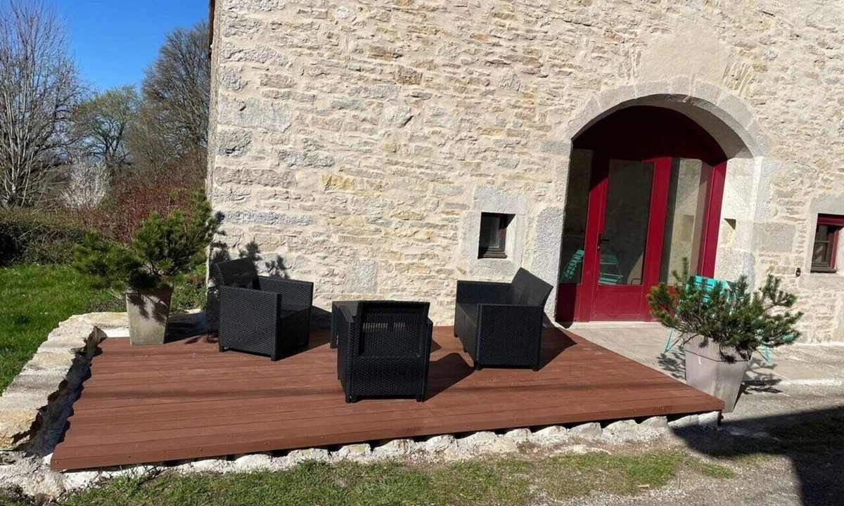 Baresia-sur-l'Ain House | New gite in an 18th century Franc-Comtois farmhouse in the heart of the Lake District