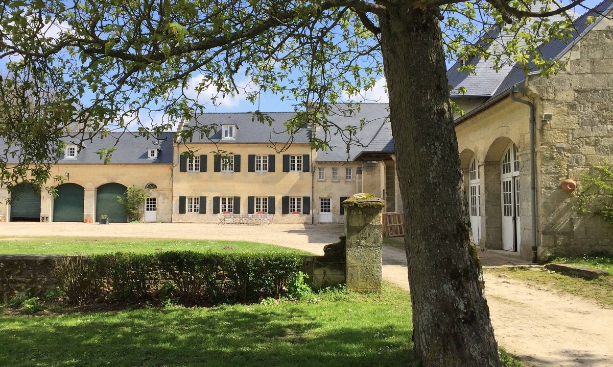Fourdrain Cottage | Nibam 10 to 22 people swimming pool, jacuzzi (optional)