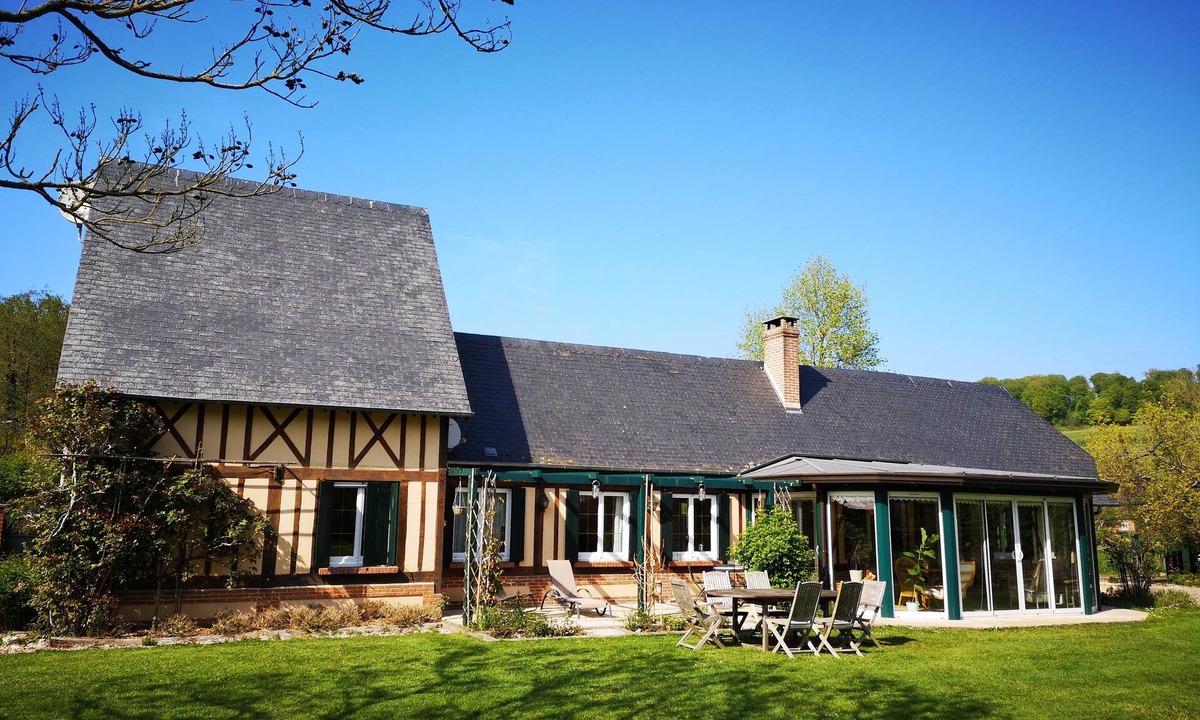Saint-Hellier House | Norman house ideal for 8 people between river, ponds and forest