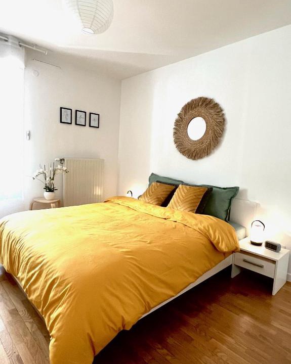 Montrouge Apartment | PARIS-MONTROUGE Magnifique appartement 3 pièces de 75m2 avec PARKING - très cosy pour 1 - 8 personnes refait à NEUF -ENTIRE APARTMENT LUXURIOUS AND WARM -Montrouge Paris 14ème - Proche Aéroport Orly Parc Expositions Porte de Versailles FREE WIFI GRATUIT