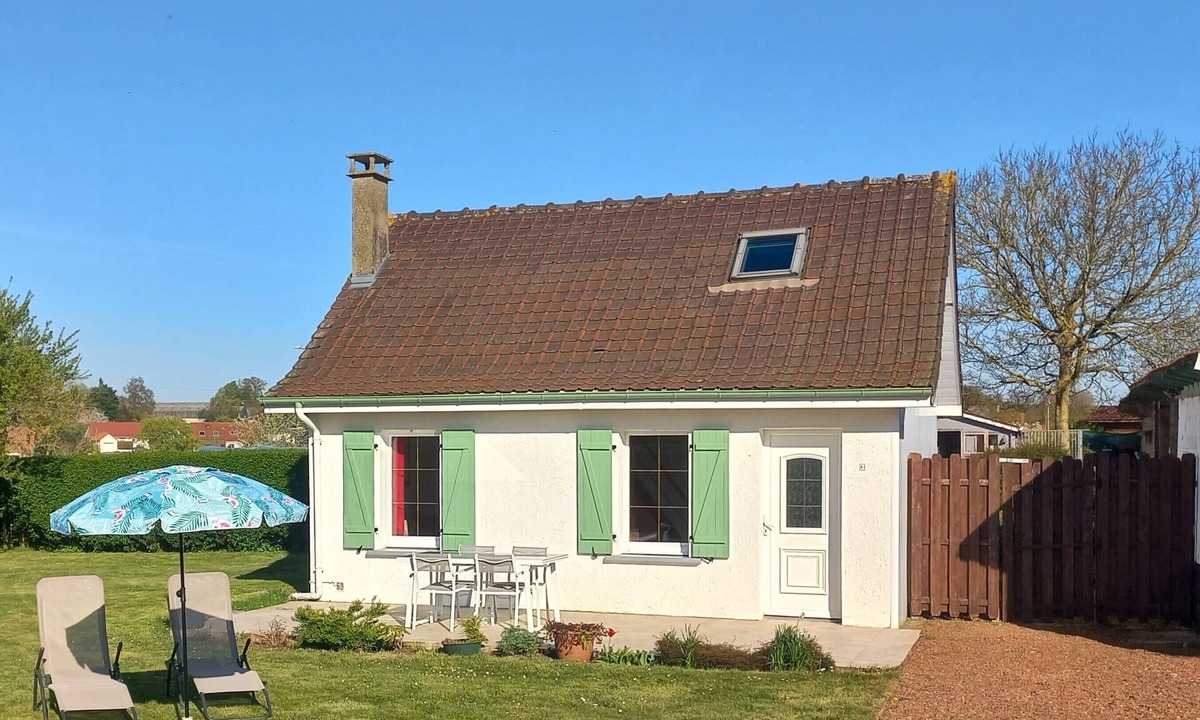 Wailly-Beaucamp House | Peaceful retreat with garden, terrace, WiFi & private parking (3 guests)