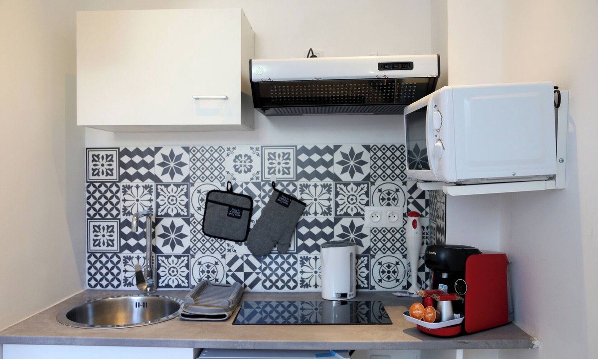 Saint-Quentin Apartment | PLUTON 's near the gare station and markets