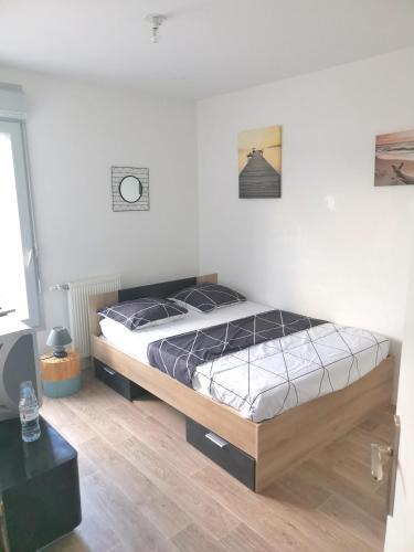Les Mousseaux House | Private room CDG airport Parc Expo