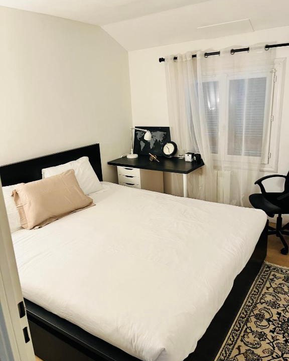 Roissy-en-France House | Private rooms in a Tiny home 4 min drive to Airport CDG ,1 private bathroom ideal for families and friends