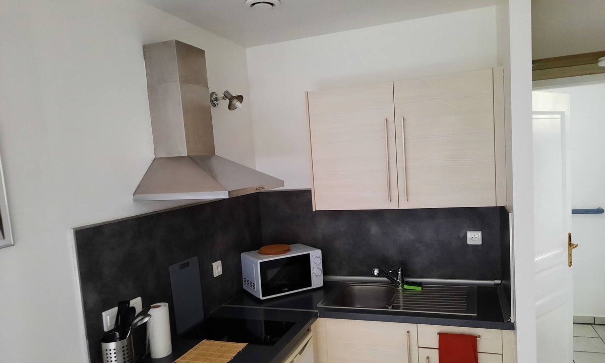 Maubeuge Apartment | Proximity to industrial area, WIFI, Netflix, All comfort