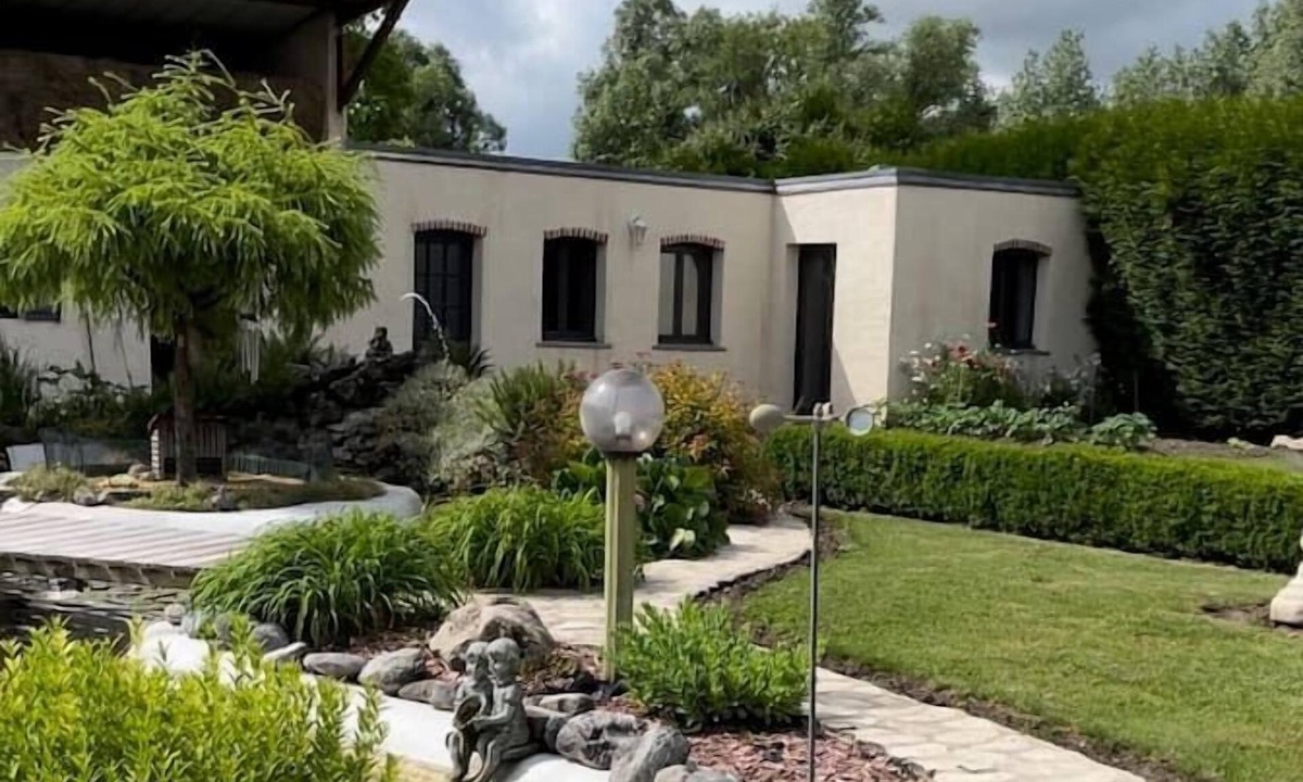 Violaines Apartment | Quiet apartment in the heart of the garden