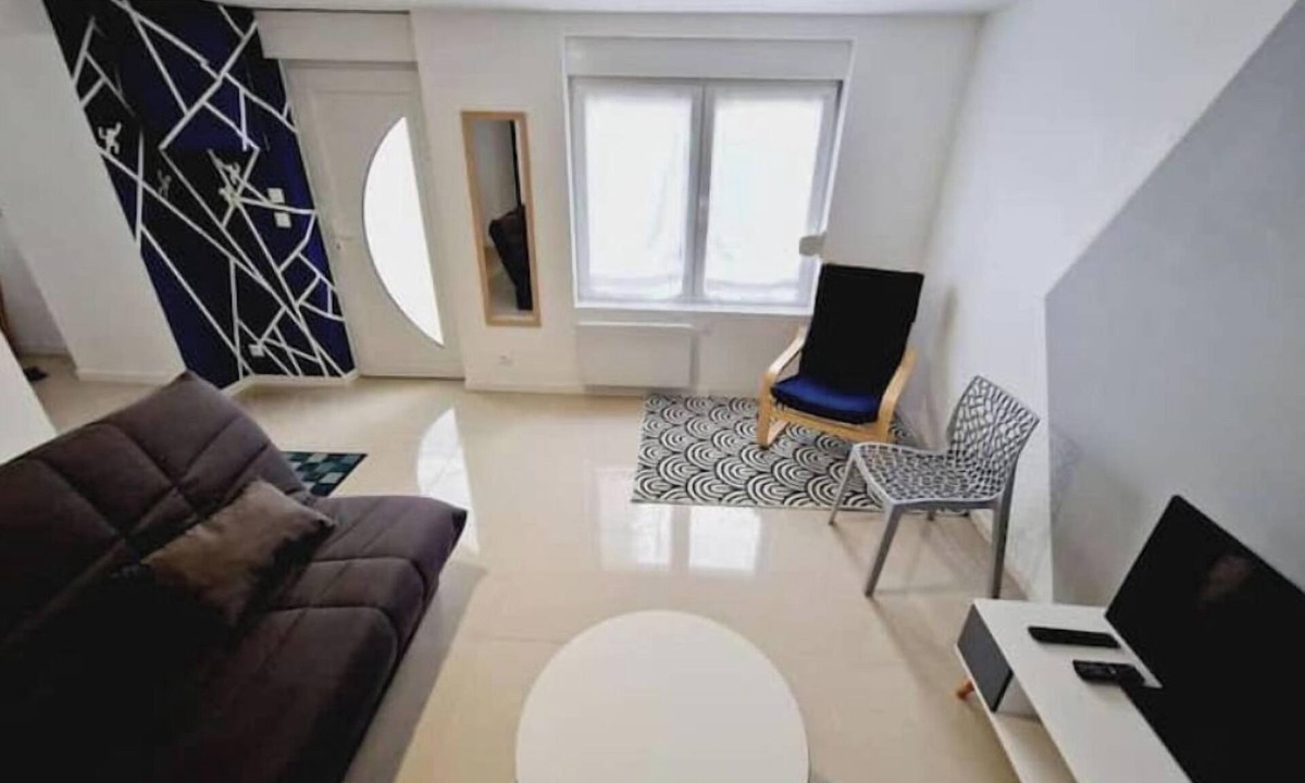 Maing House | Quiet, fully-equipped house with garden
