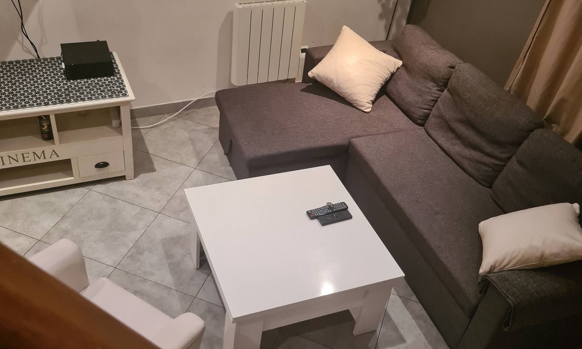 Plateau — Pyramide House | Remarkable 1-Bed House in Athis-Mons