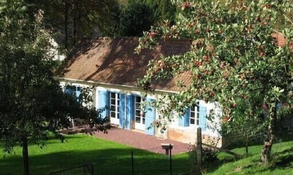 Mons-Boubert Cottage | Renovated house in Grange. Typically Village Picard in Baie De Somme.