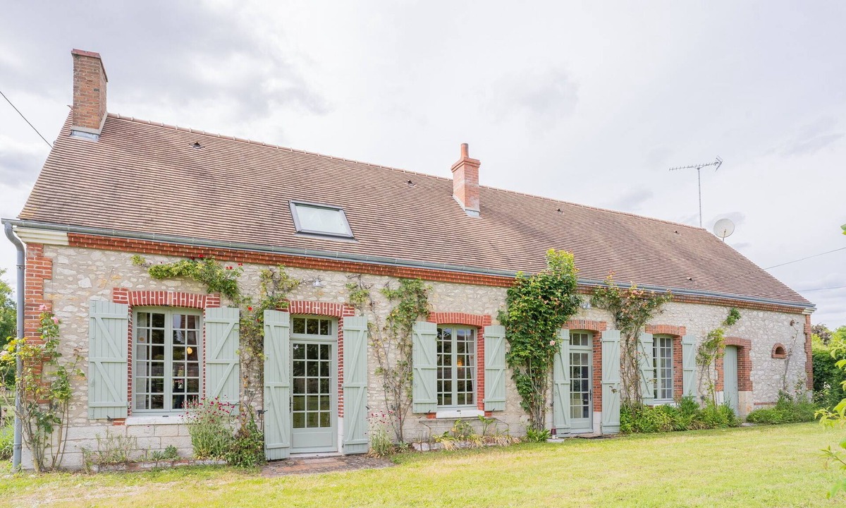 Noyers House | RENOVATED LONGERE DESIGN, WITH GARDEN, 1H30 FROM PARIS, CHARMING VILLAGE ON FOOT