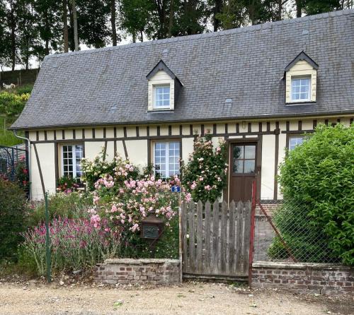 Maisnieres House | Rose des prés