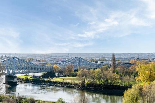 Quartier du Mont Gargan Apartment | Rouen, Vue sur la Seine #Tokyo