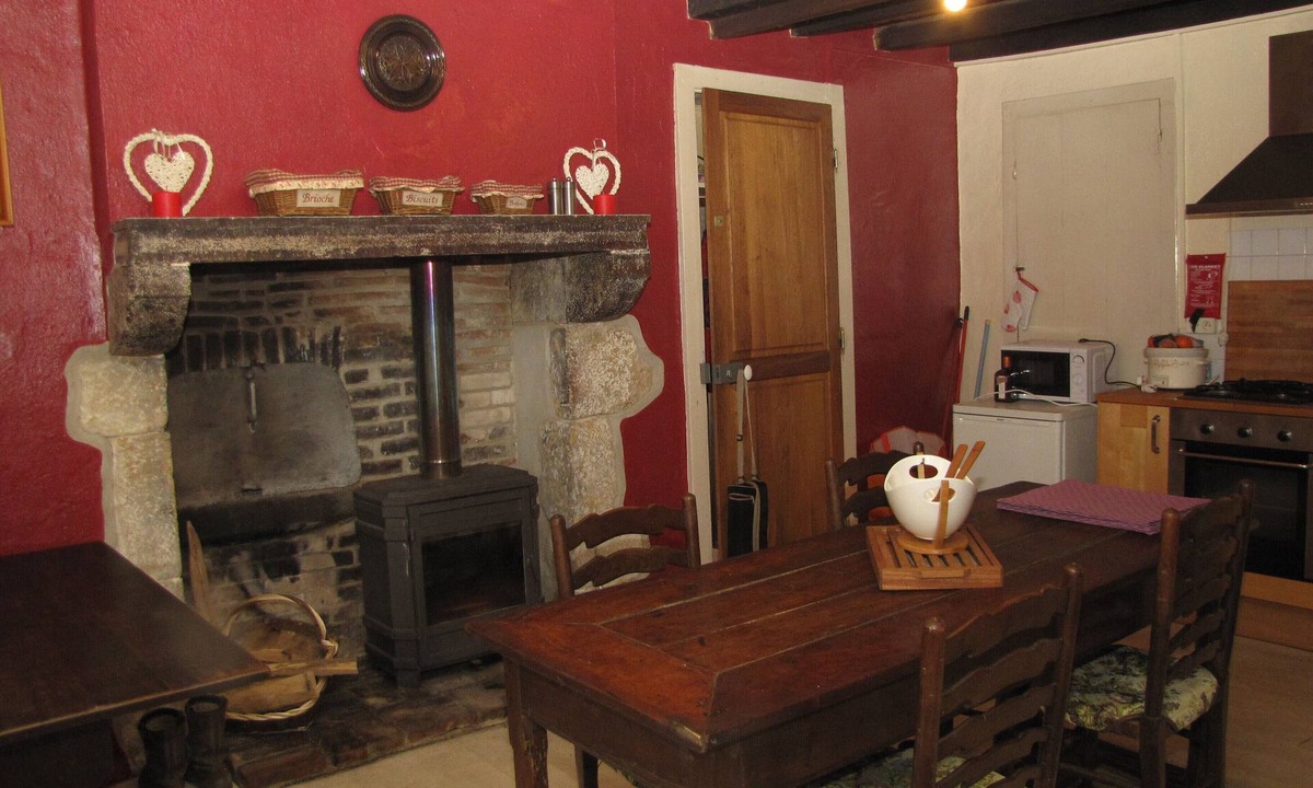 Lurcy-Levis Cottage | Rural Cottage With Private Pool In Large Garden