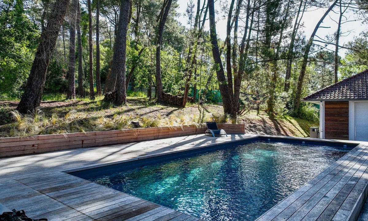 Le Touquet-Paris-Plage Villa | Spacious villa with private pool, Wi-Fi, pets welcome