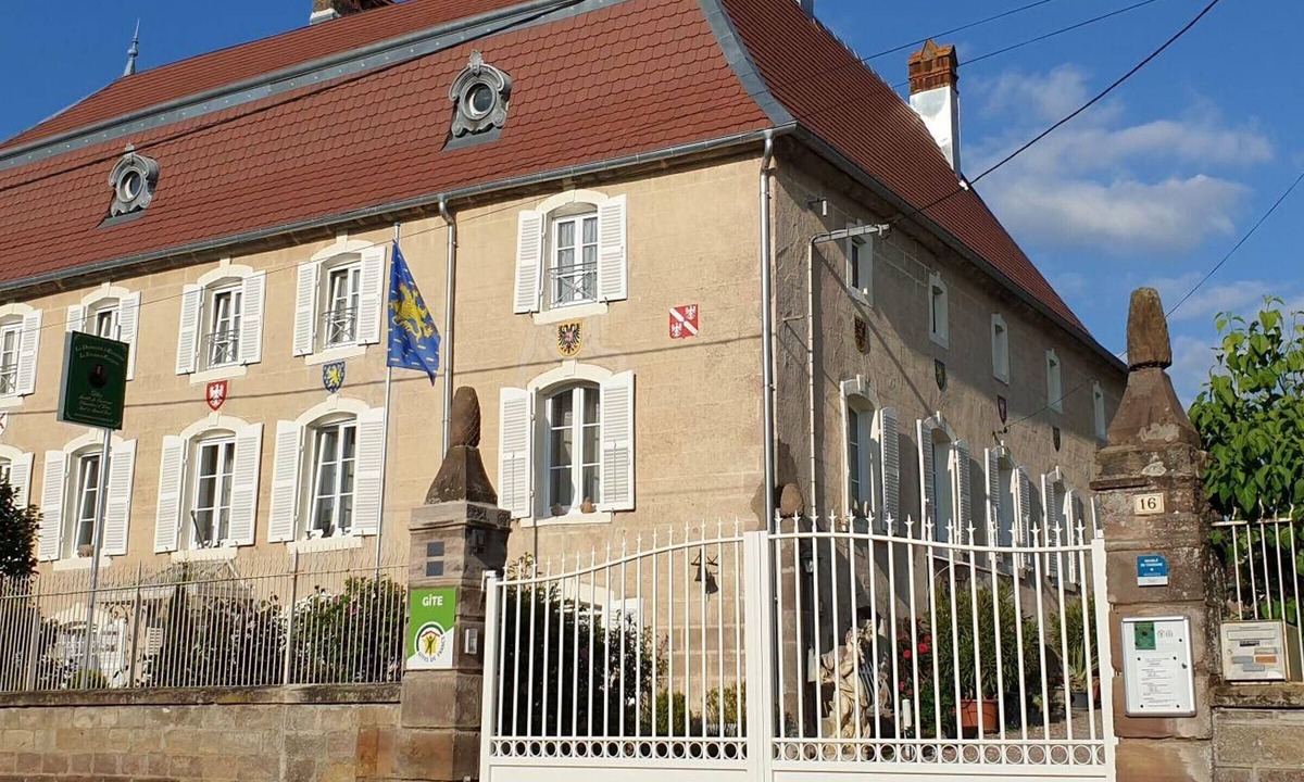 Mersuay Cottage | Spacious historic house for 12, near nature
