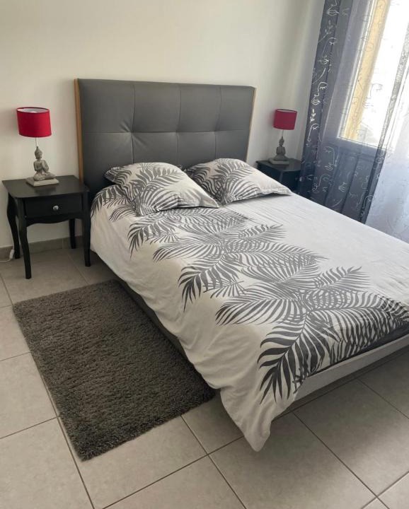 Mantes-la-Jolie Apartment | Studio à 300 m de la gare de Mantes-la-Jolie
