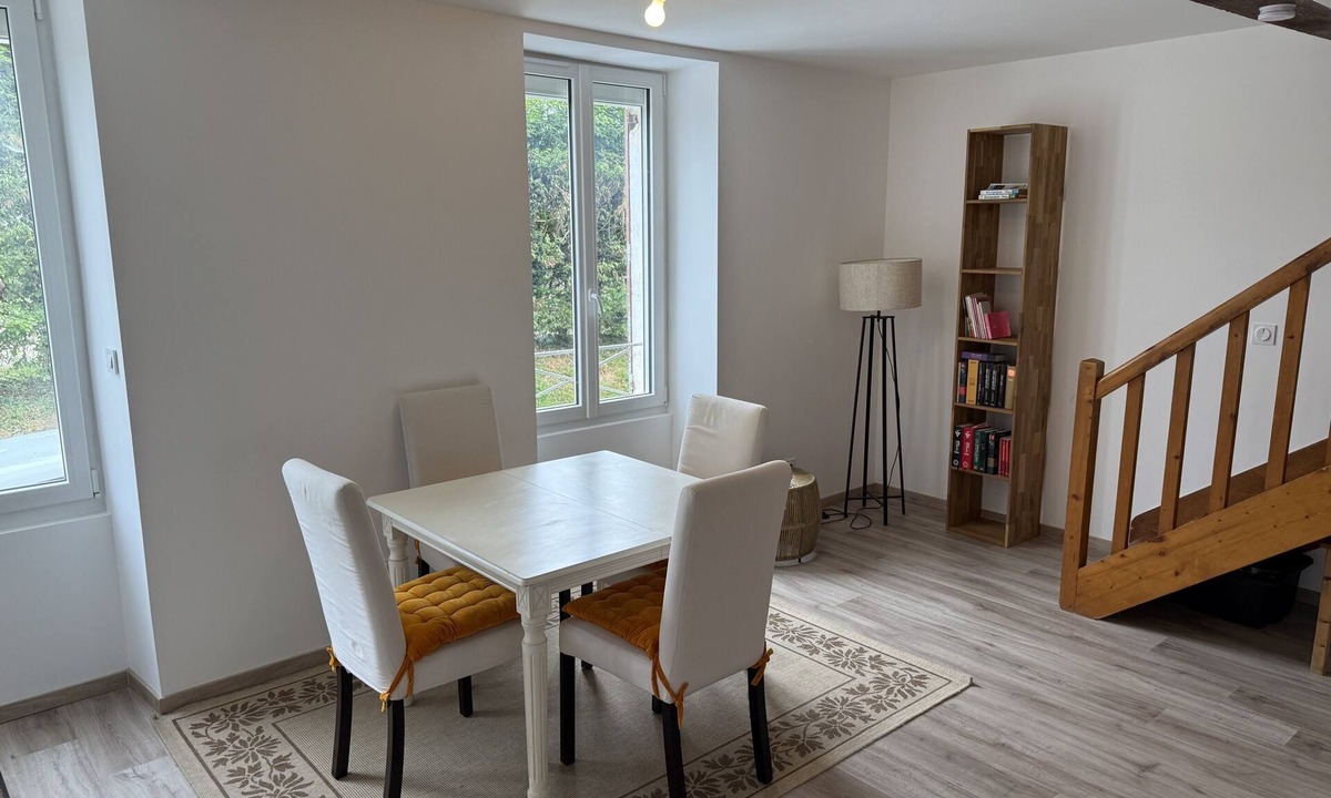 Prehy Apartment | Studio 36 rue Vaucharmes-Studio-Ensuite with Shower
