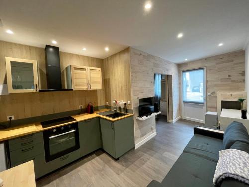 Lons-le-Saunier Apartment | STUDIO LILOU