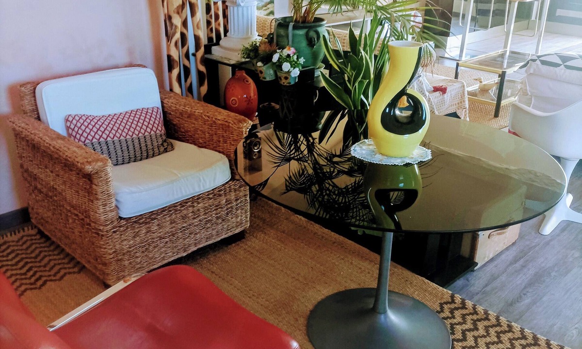 Pignan Apartment | "Suite Beau Séjour" in historic village near the sea and Montpellier