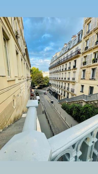 Quartier de Rochechouart Apartment | Superbe loft Pigalle/Opéra