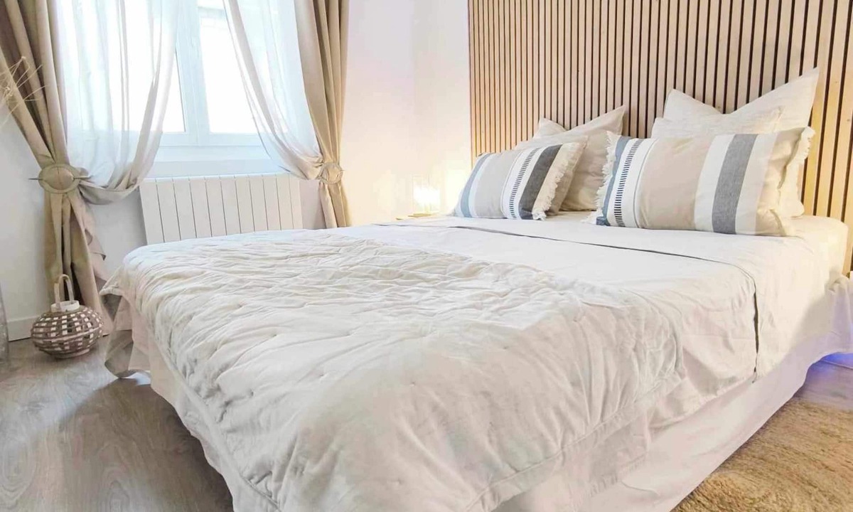 Charleville-Mezieres Apartment | The Carolo suite