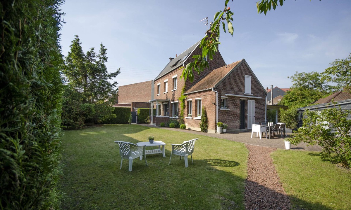 Arras House | The historic cottage of the house