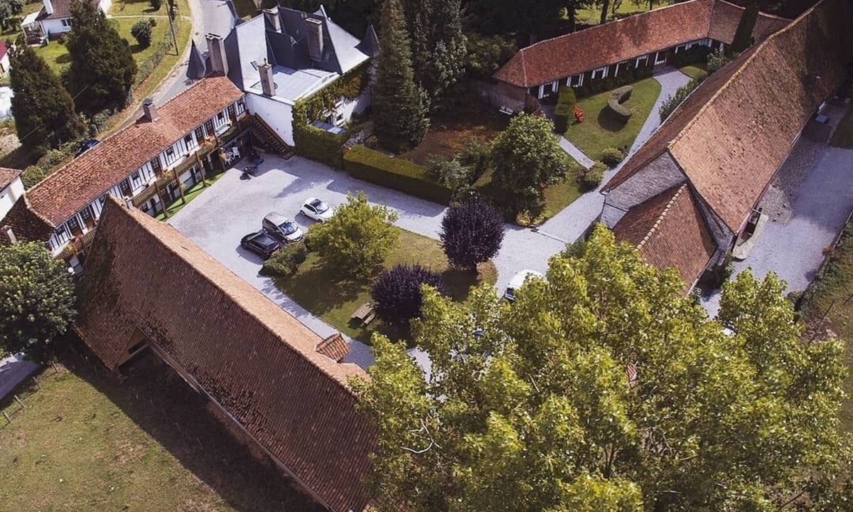 Montcavrel House | The natural cottages of the Fief