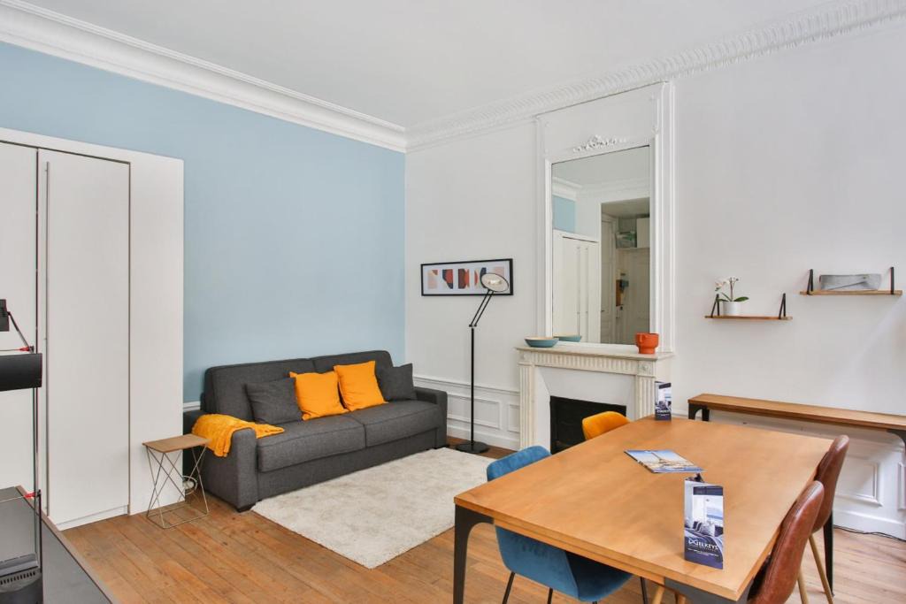 Porte-Dauphine Apartment | Typical studio close to Eiffel Tower and Arc de Triomphe in Paris - Welkeys