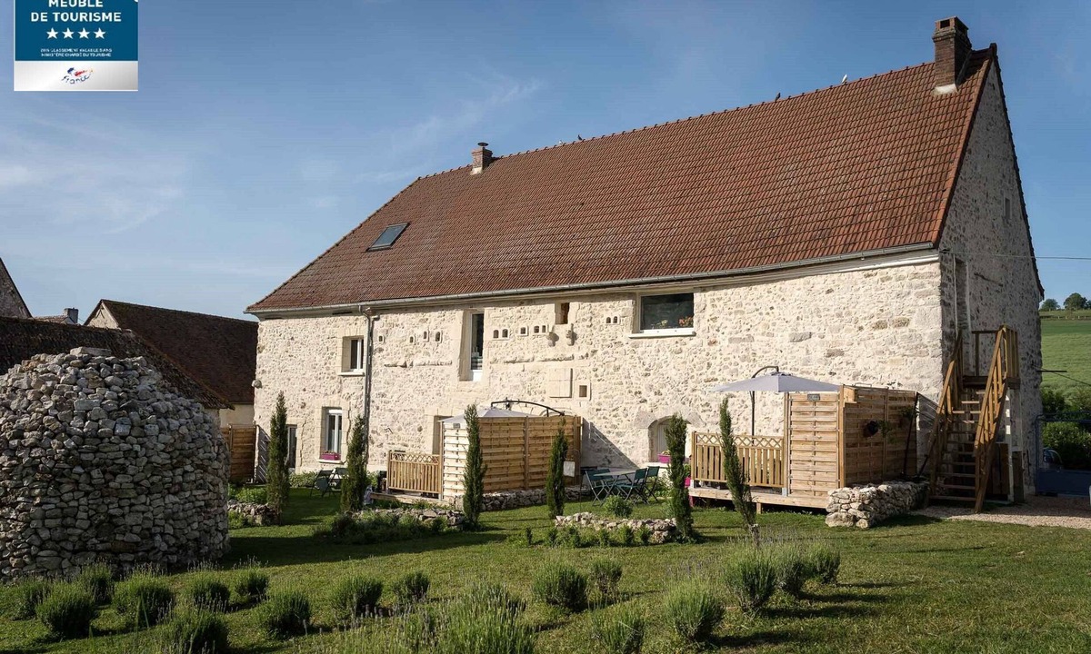 Montlevon House | Un bol D'air à la Campagne -gîte les Cigales