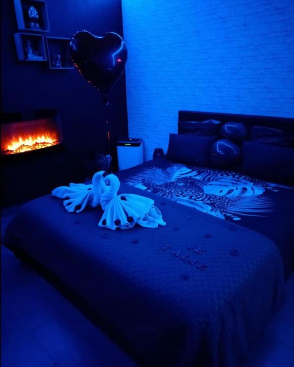 Bruay-sur-l'Escaut Bed & Breakfast | Un moment pour nous EI