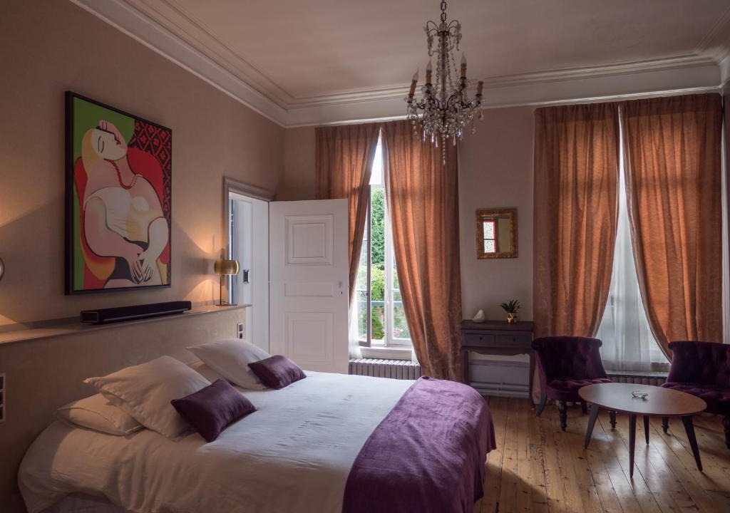 Centre Ville Bed & Breakfast | Une maison en ville, Hyper Centre ville, Spa