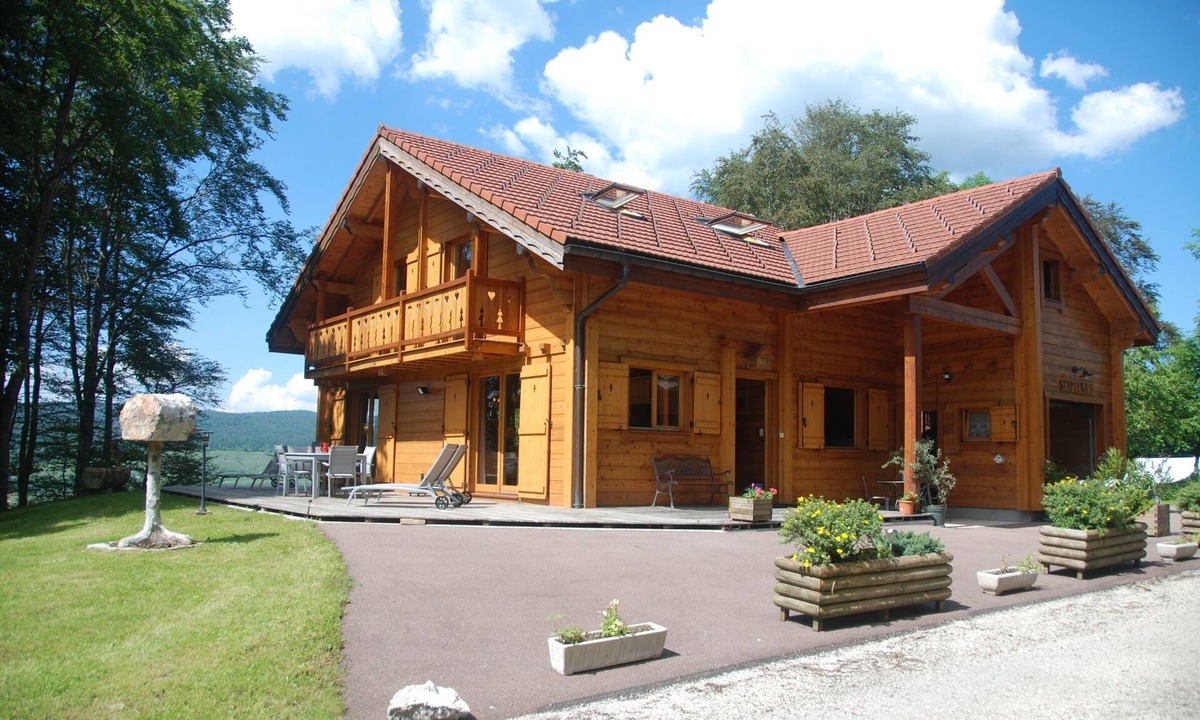 Foncine-le-Haut Ski Chalet | Upscale CHALET in the heart of the Haut Jura Nature Park: relaxation assured
