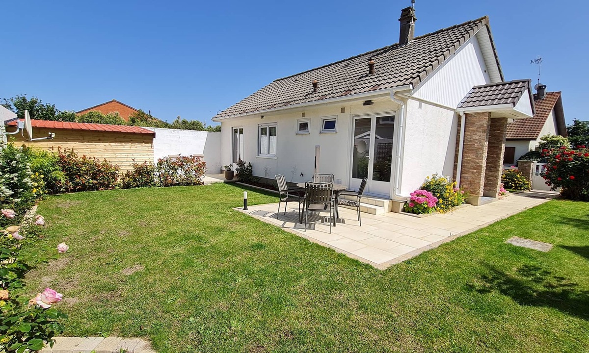 Bleriot-Plage House | Vacation home with garden 100 metres from the beach - 1 to 5 people