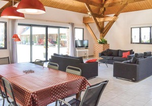 4 Bedroom Lovely Home In Roisel