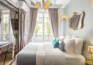 98 Rue de Richelieu Spacious Apartment