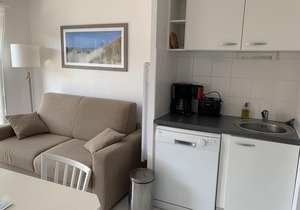 Apartment near beach with parking and balcony
