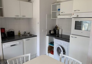 Apartment near beach with parking and balcony