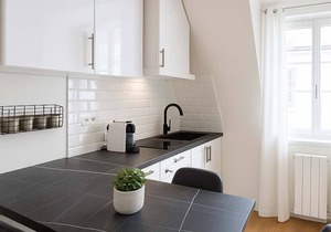 Apartment Paris 9th: Near Opera, Wifi & Comfort!