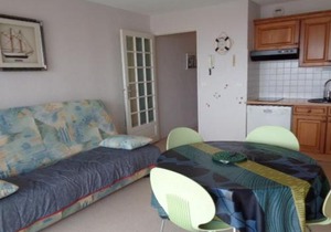 Appartement 3* face mer avec balcon, cuisine équipée, parking privé, proche club nautique - FR-1-672-3
