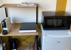 Capstay Roubaix Lille private shower & Netflix