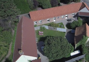 Charming 4-person gîte with access to heated indoor swimming pool