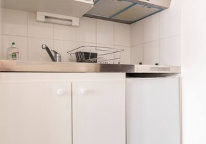 CHARMING PARISIAN STUDIO NEAR GAMBETTA