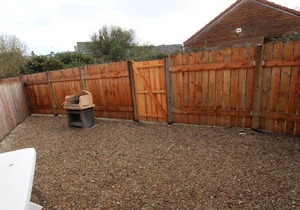 Charming Seaside Cottage with Terrace, BBQ, and Parking, 100m from Port