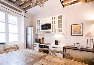 Classy Bourgeois - Chic 2 Bedroom Apt in Le Marais