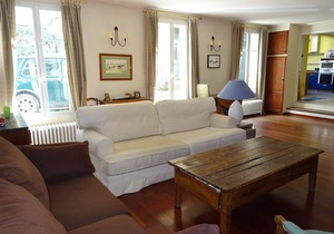 Cosy and very quiet town house 2 steps from the Château de Versailles