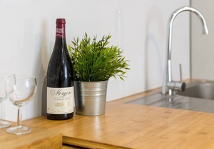 Discover Our Beautiful Apartment with Private Parking in the Heart of Reims
