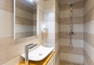 Elegance in the Heart of Reims: Discover Our Cozy Comfort Studio!