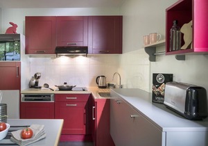 Nice apartment in villa for 6 guests with WIFI, pool, hot tub, TV, terrace and parking