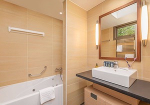 Nice apartment in villa for 4 guests with pool, hot tub, WIFI, TV, terrace and parking